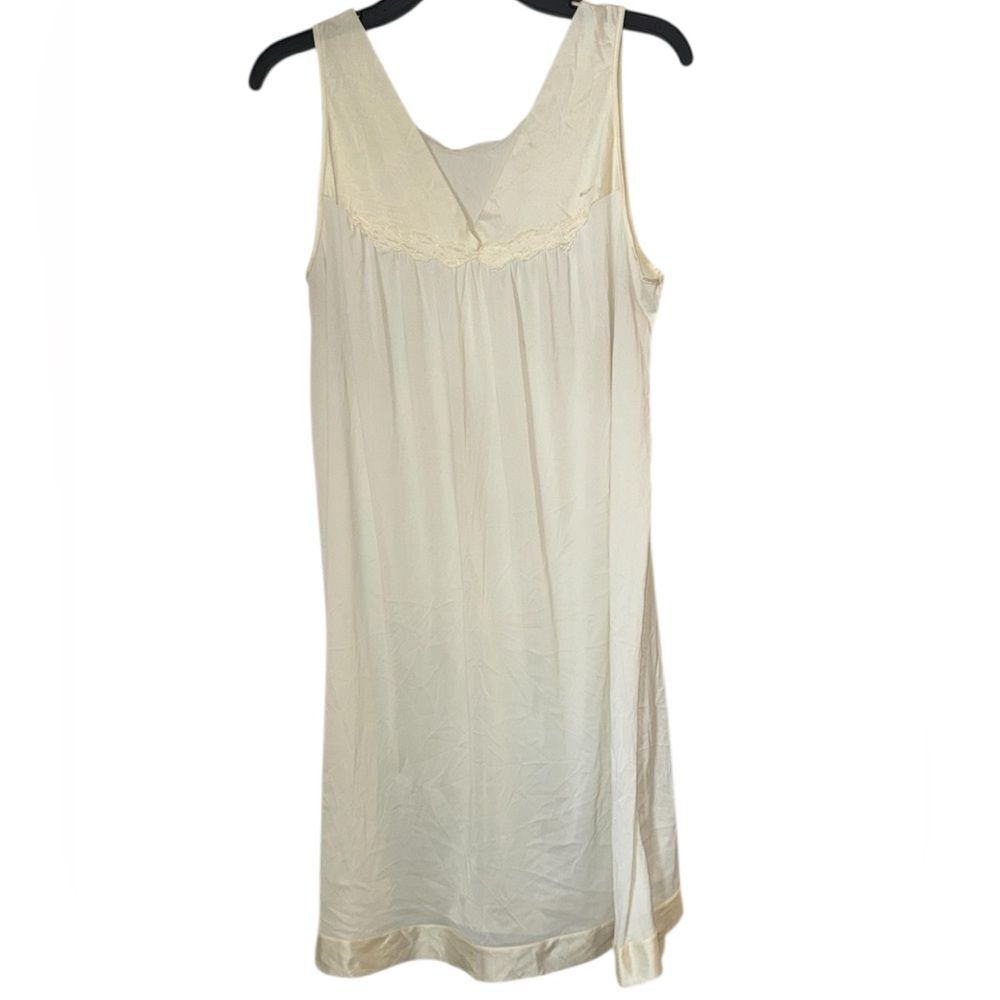 VTG Vanity Fair 1950s Old Hollywood Ivory Satin Peignoir Set Lace Nightgown Robe - Picture 6 of 10